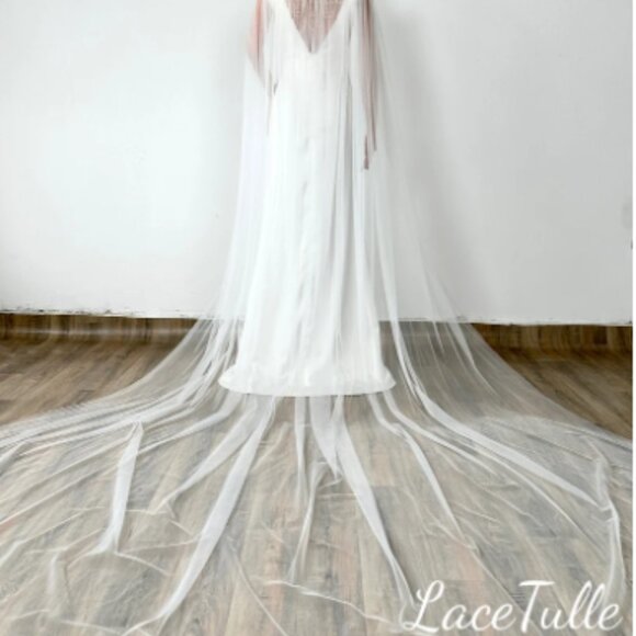 Beautiful Cathedral Length Swarovski crystal beaded bridal Cape! - Picture 4 of 10